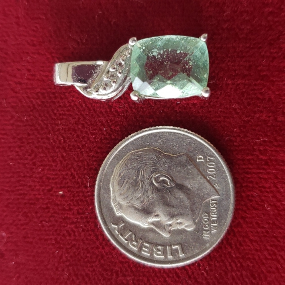 Green gemstone pendant
